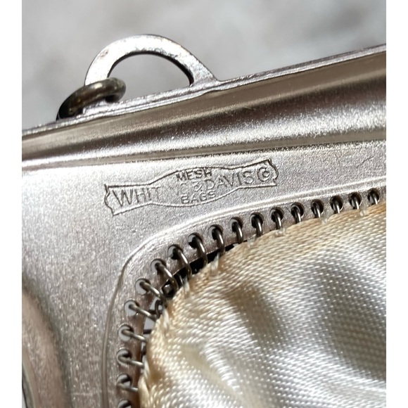 Vintage Whiting & Davis Silvertone Metal Mesh Mini Evening Bag Clutch Wristlet - Picture 8 of 17